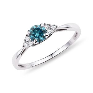 Zlatý zásnubní prsten modrý diamant KLENOTA