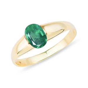 Prsten s oválným smaragdem ve žlutém zlatě KLENOTA