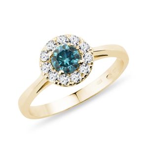 Zlatý prsten s brilianty modré a bílé barvy KLENOTA