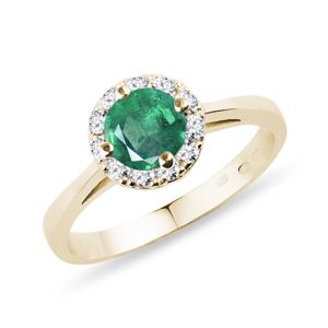 Smaragdový halo prsten s diamanty ve zlatě KLENOTA
