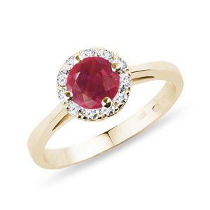 Zlatý halo prsten s rubínem a diamanty KLENOTA