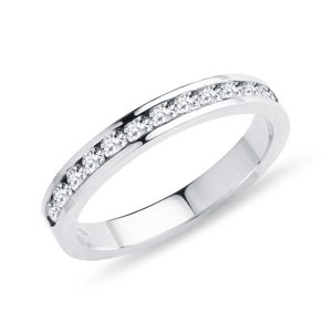 Briliantový snubní prsten v bílém zlatě KLENOTA