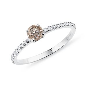 Zlatý diamantový prsten s champagne diamantem KLENOTA
