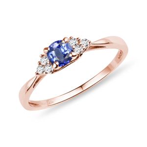 Prsten z růžového zlata se safírem a diamanty KLENOTA