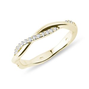 Diamantový prstýnek ve žlutém zlatě KLENOTA