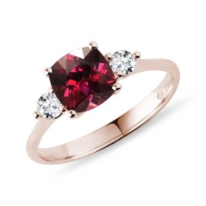 Prsten s rhodolitem a brilianty v růžovém zlatě KLENOTA