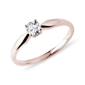 Prsten s briliantem v růžovém zlatě KLENOTA