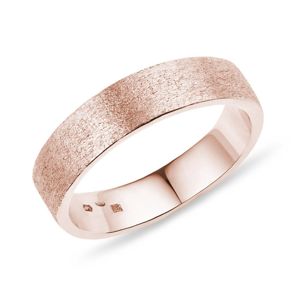 Moderní pánský prsten z růžového zlata KLENOTA