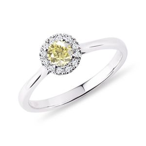 Zásnubní prsten se žlutým diamantem KLENOTA