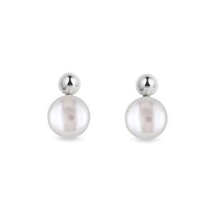 Moderní perlové náušnice v bílém zlatě KLENOTA