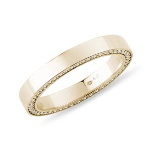 Snubní prsten s postranními diamanty ve žlutém zlatě KLENOTA